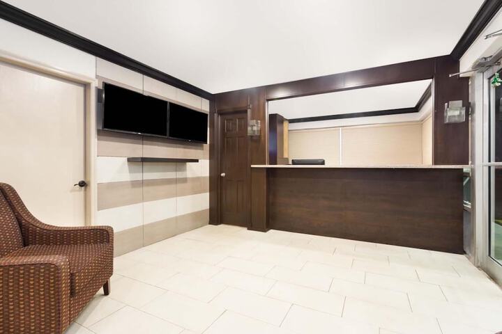 Hotel Interior 9 of 12