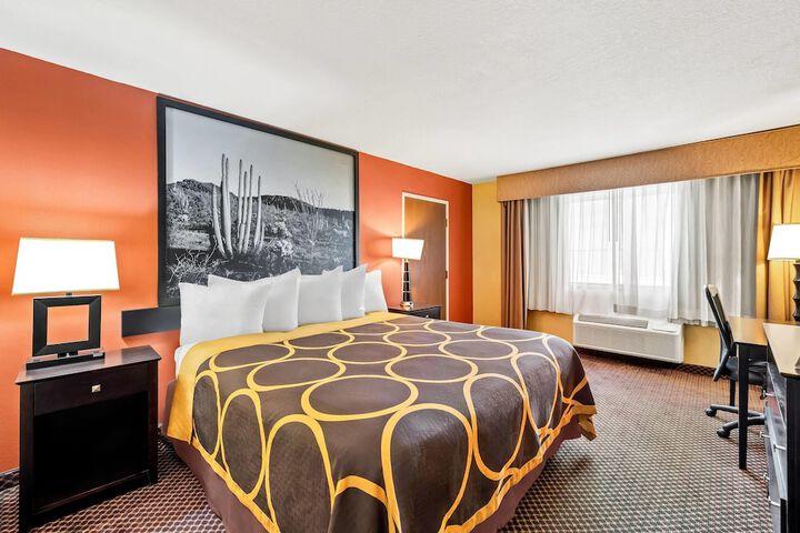 Super 8 by Wyndham Marana / Tucson Area