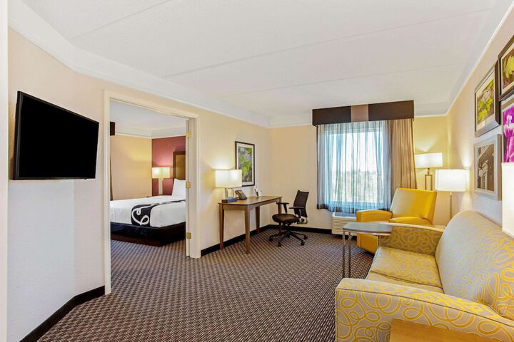 Room 21 of 34