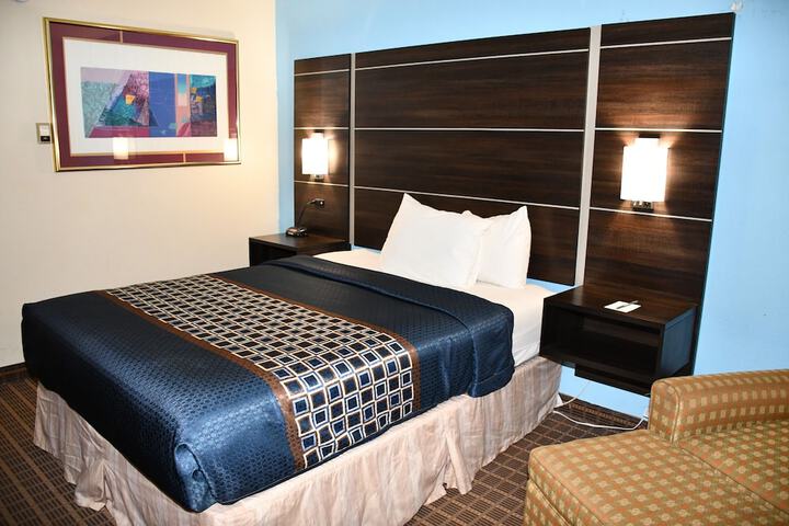 Room 16 of 30