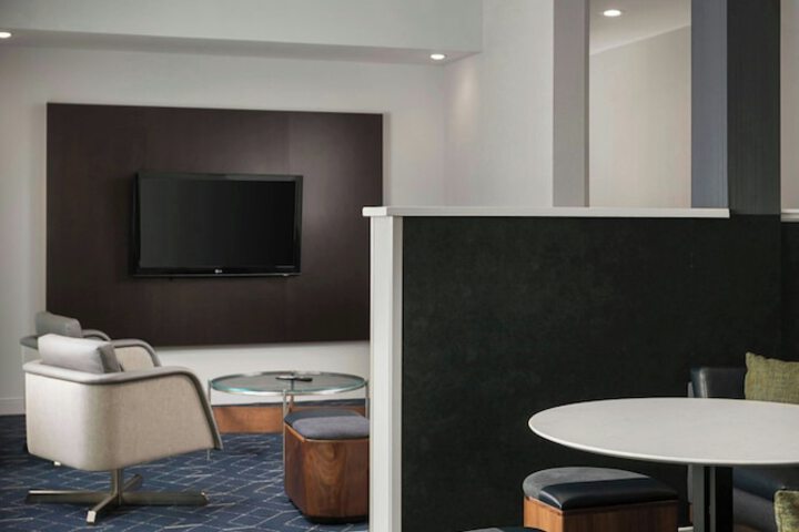 Courtyard by Marriott Dallas-Fort Worth / Bedford