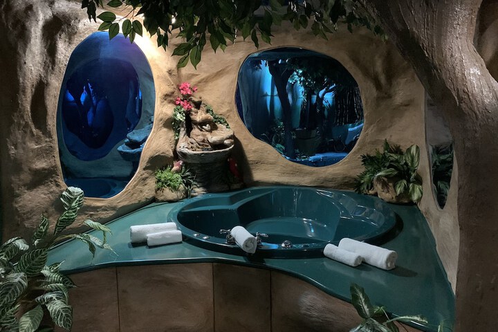 Hot Tub 55 of 55