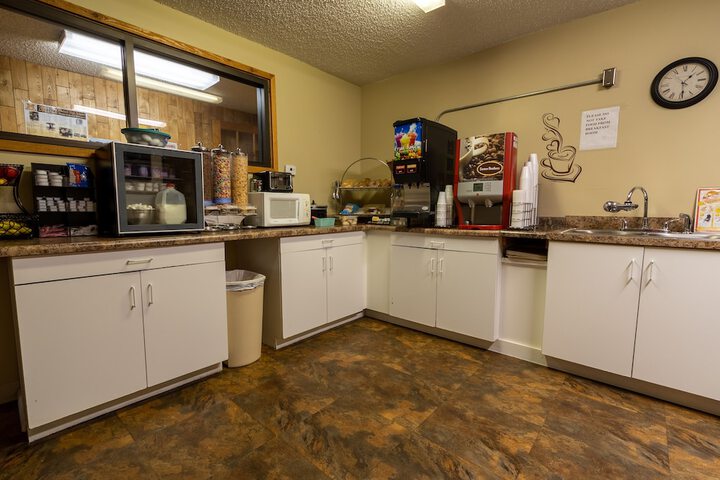 Thunderbird Lodge