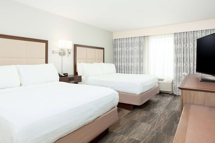 Hampton Inn & Suites Niles / Warren