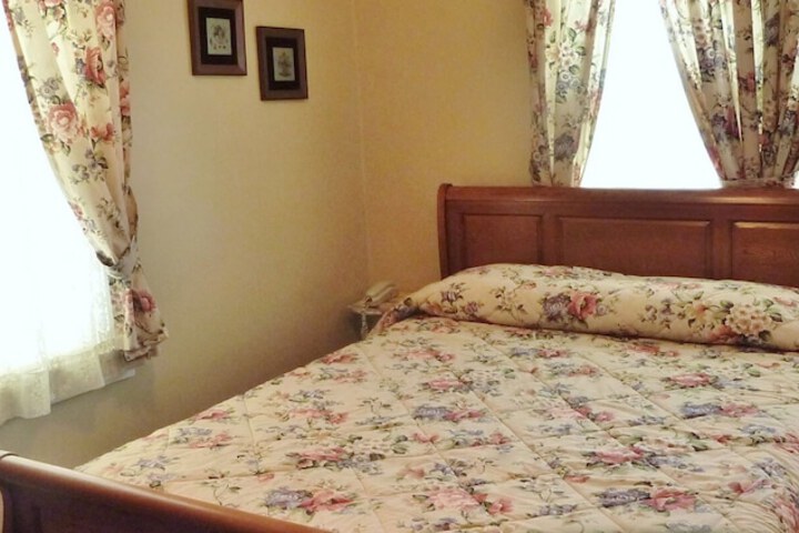 Room 10 of 24