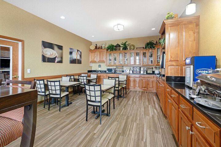 Best Western Plus Bradbury Inn & Suites
