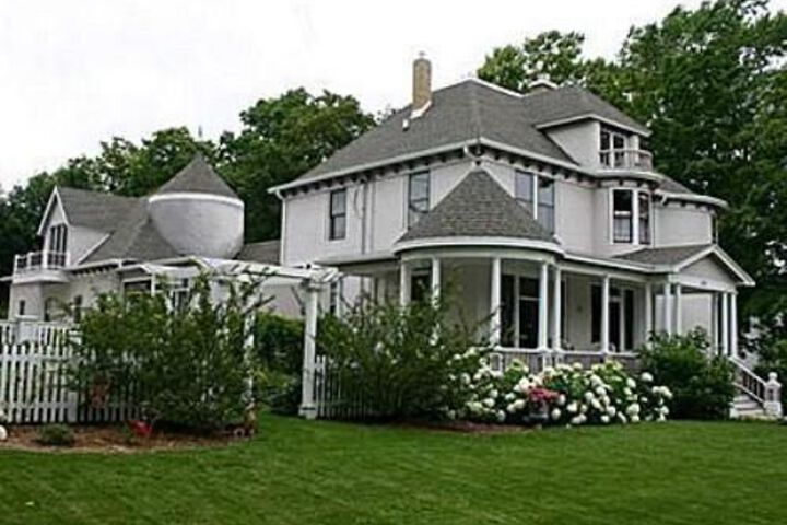OSCAR H. HANSON HOUSE