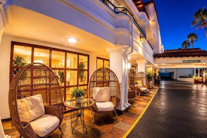 The Volare an Ascend Collection Hotel