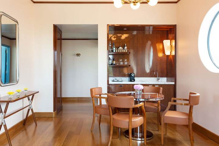 Room 25 of 73