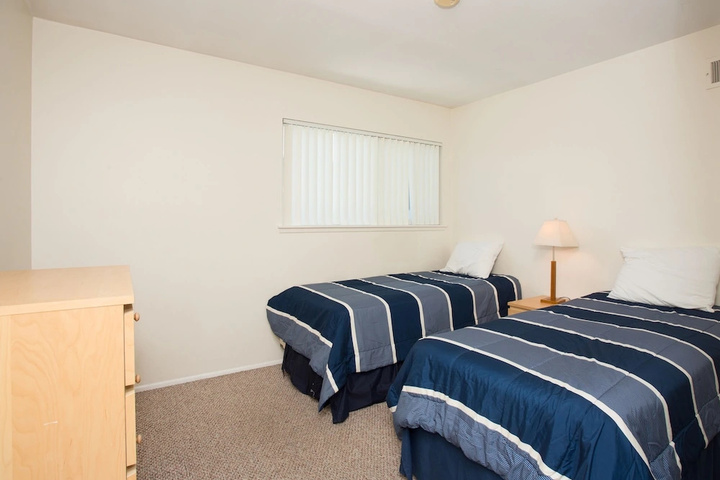 3612 Seashore Drive Abru 4 Bedroom Duplex