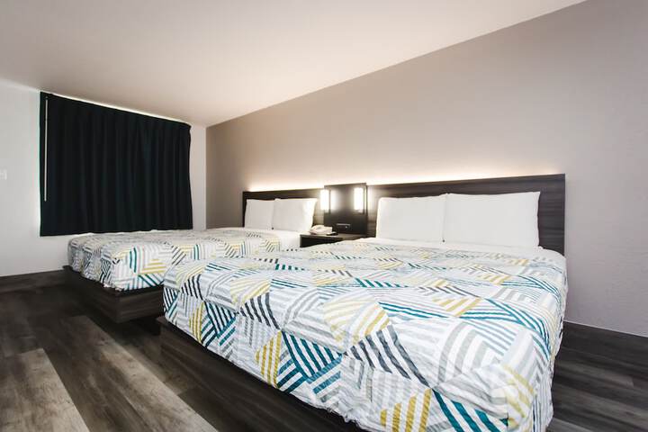 Room 32 of 40