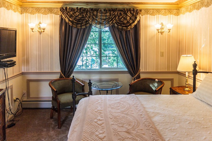 Room 46 of 223
