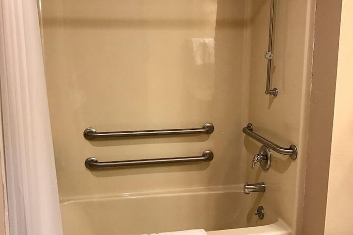 Woodside Dells Hotel & Suites