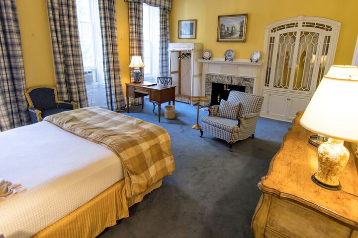 Room 18 of 72