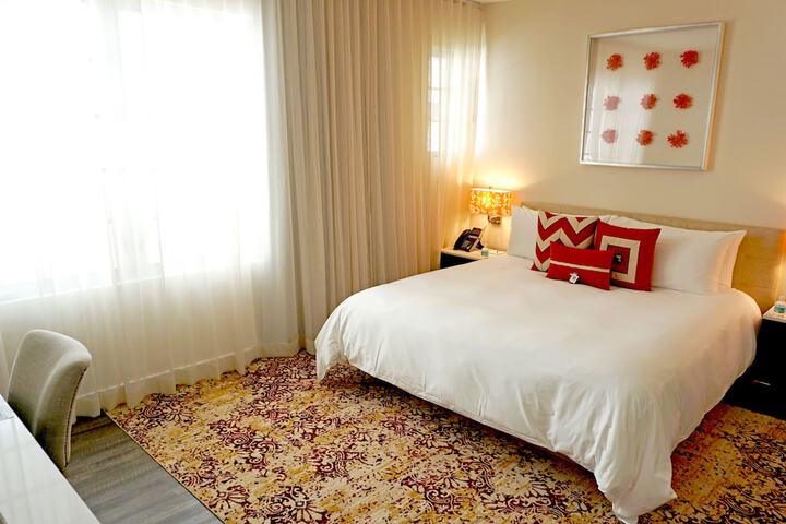 Room 92 of 136