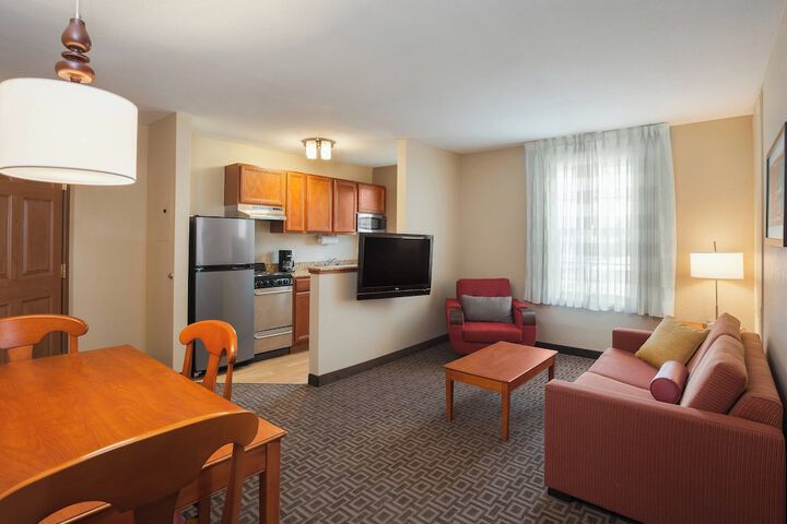 Room 13 of 22