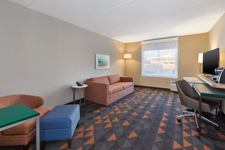 Room 16 of 39