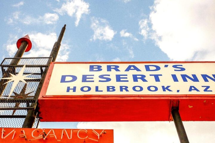Brads Desert Inn