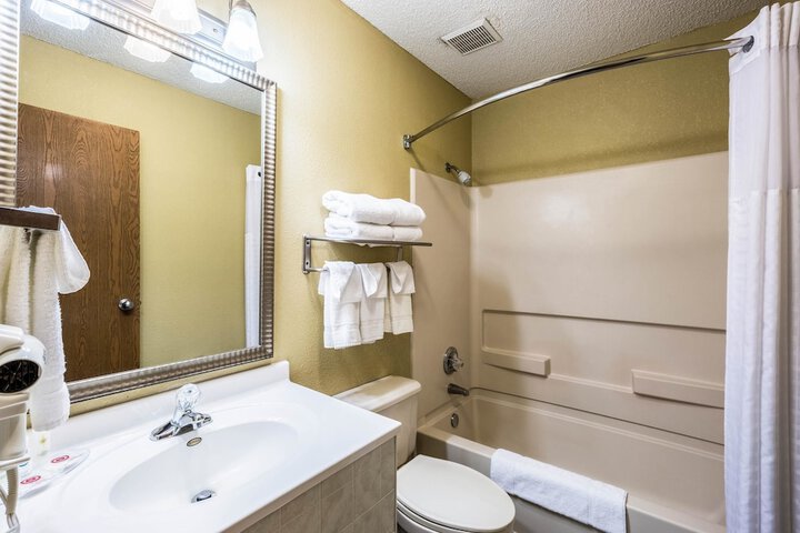 Room 7 of 26