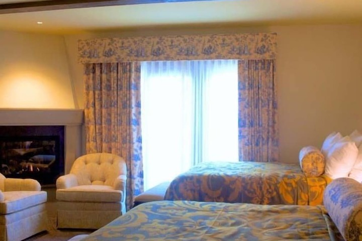 Room 10 of 51