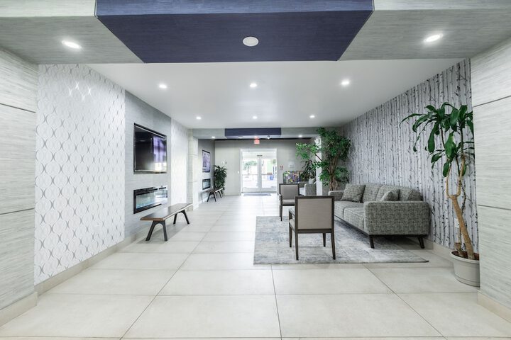 Hotel Interior 10 of 37