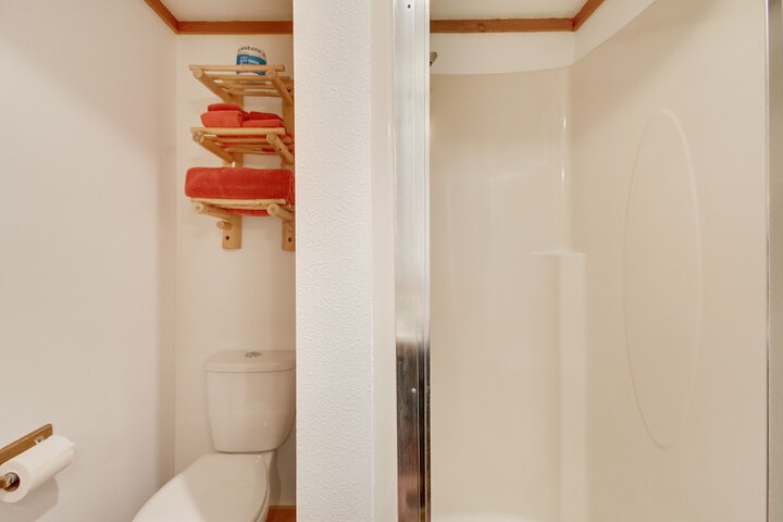 Room 42 of 189