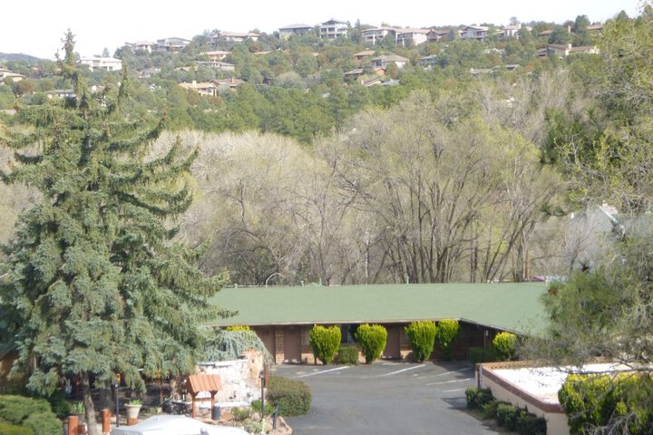 Hotel 9 of 80