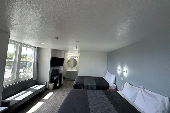 Room 21 of 71