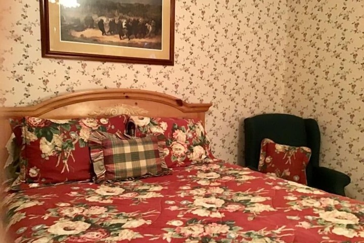 Room 36 of 76