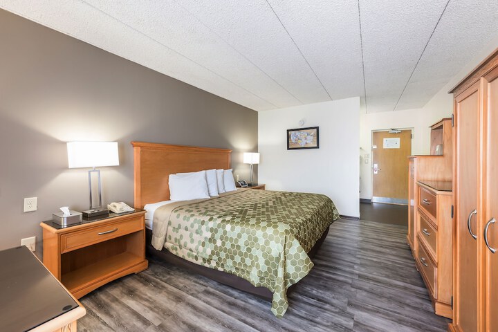 Room 21 of 26