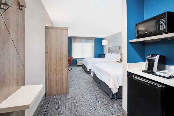 Room 33 of 52