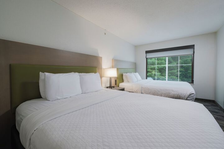 Country Inn & Suites by Radisson Lake George (Queensbury), NY