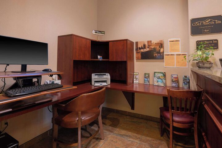 Business Center 58 of 58