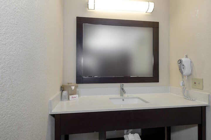 Room 18 of 32