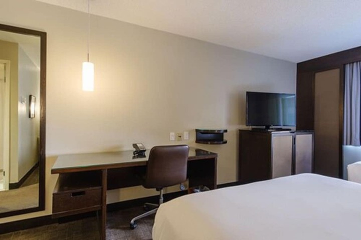 Room 18 of 38