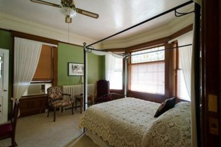 Waller House Inn