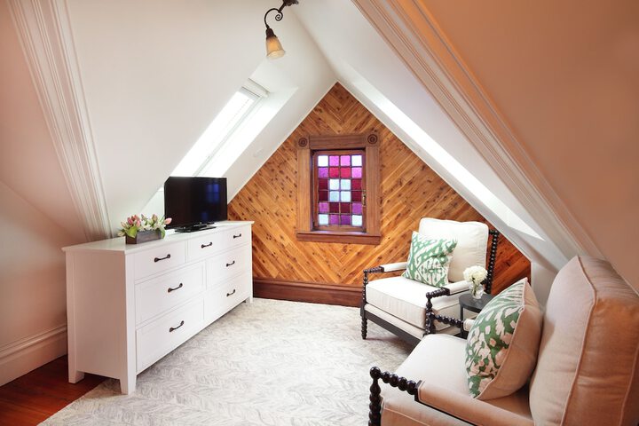 Room 10 of 53