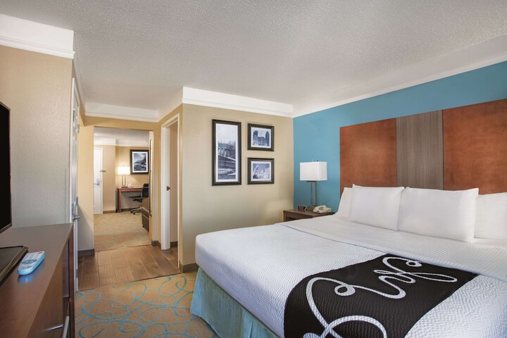 Room 21 of 25