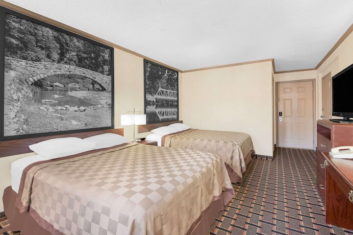 Room 12 of 29
