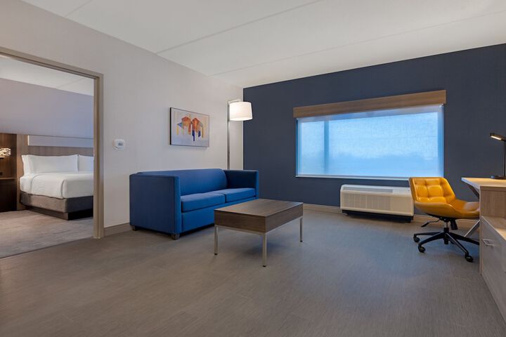 Room 34 of 68