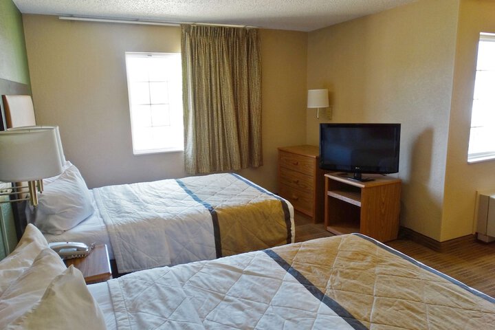 Room 28 of 32