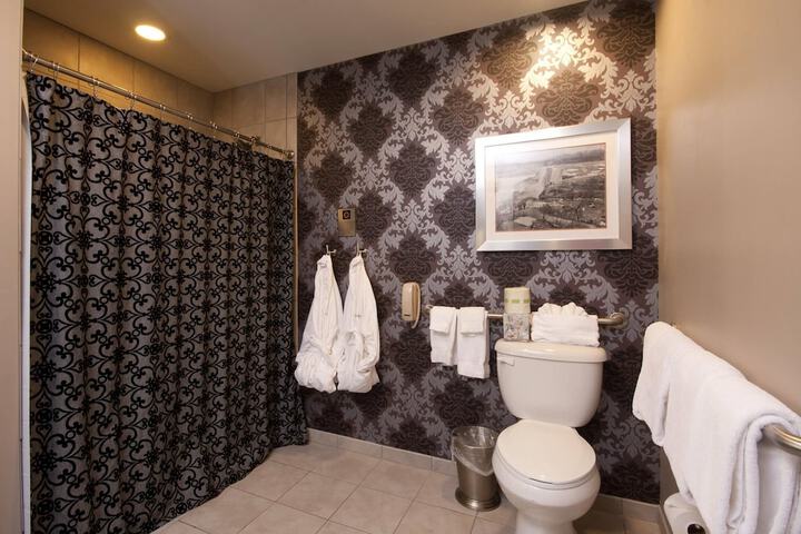 The Giacomo Niagara Falls NY an Ascend Collection Hotel