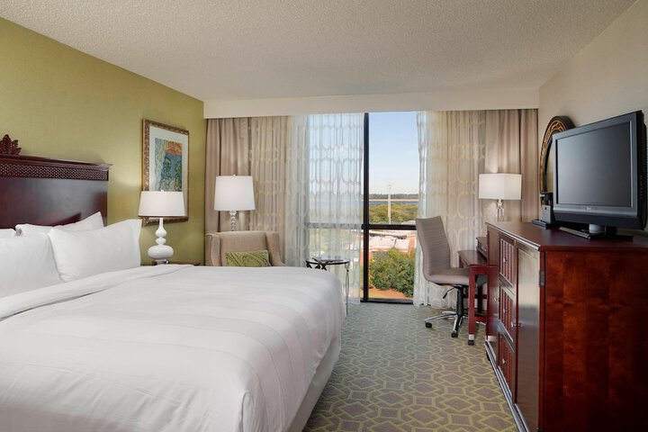 Room 32 of 72