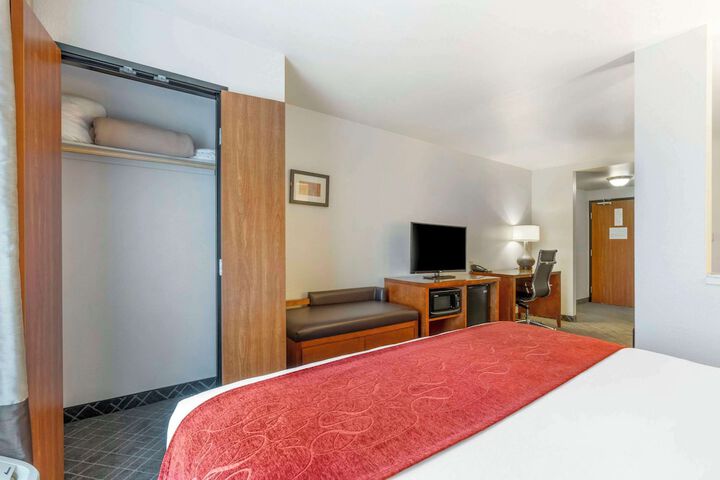 Room 20 of 37