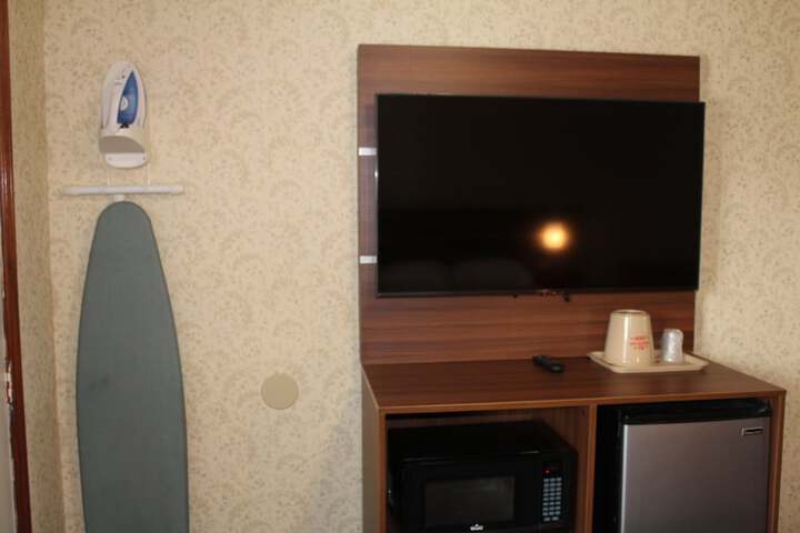 Room 18 of 20