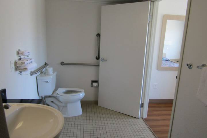 Room 15 of 21