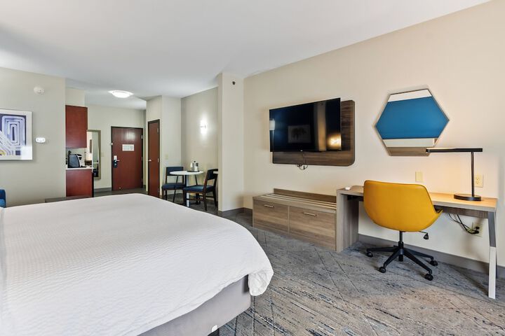 Room 30 of 79