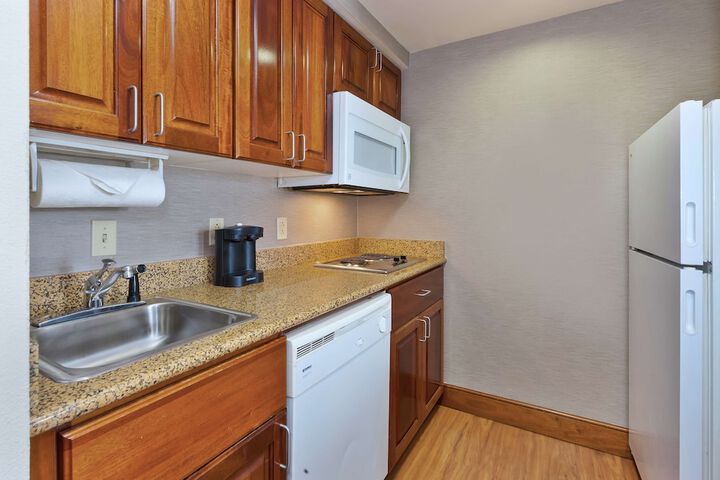 Homewood Suites by Hilton Chesapeake-Greenbrier