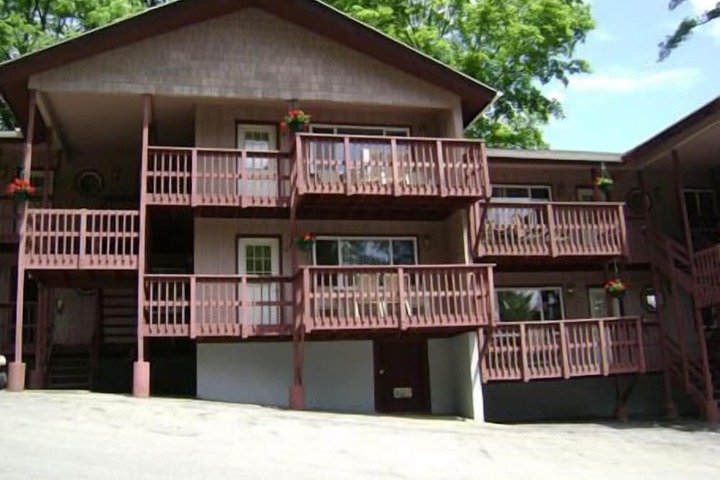 Hotel 8 of 110