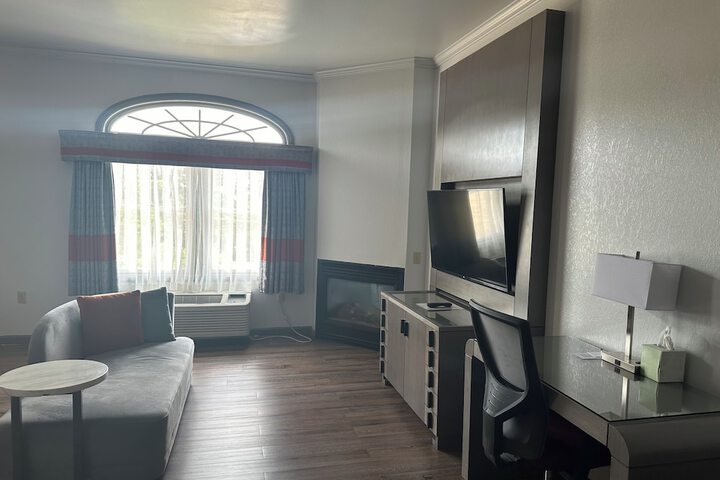 Room 21 of 33